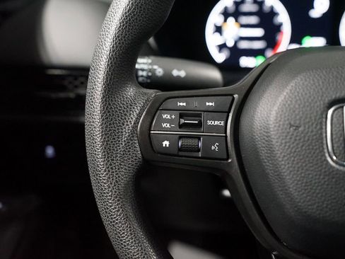 Used 2025 Honda HR-V LX image 14