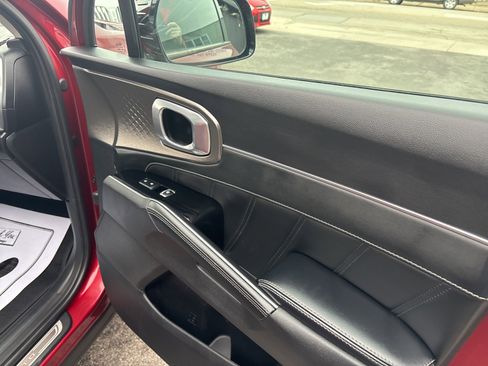 Used 2021 Kia Sorento SX image 21