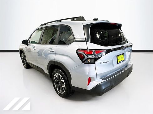 Used 2026 Subaru Forester Premium AWD/4WD image 7
