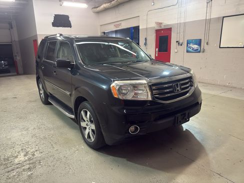 Used 2013 Honda Pilot Touring image 1
