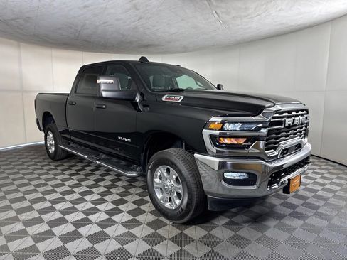 Certified 2026 RAM 2500 Big Horn AWD/4WD image 3