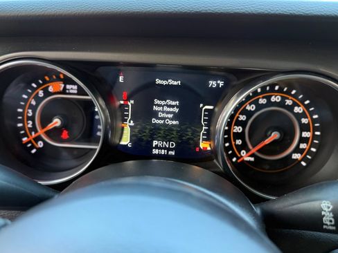 Used 2022 Jeep Wrangler Sport AWD/4WD image 7