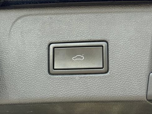 Used 2021 Volkswagen Atlas SEL AWD/4WD image 20