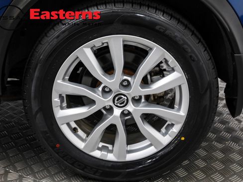 Used 2022 Nissan Rogue Sport S image 32