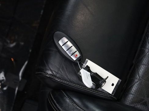 Used 2016 Nissan Maxima Platinum image 27