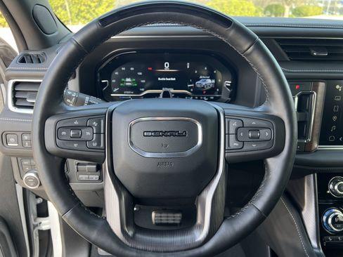 Used 2023 GMC Yukon Denali Ultimate w/ LPO, Floor Liner Package image 15