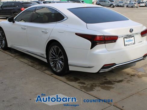 Used 2021 Lexus LS 500h RWD image 4
