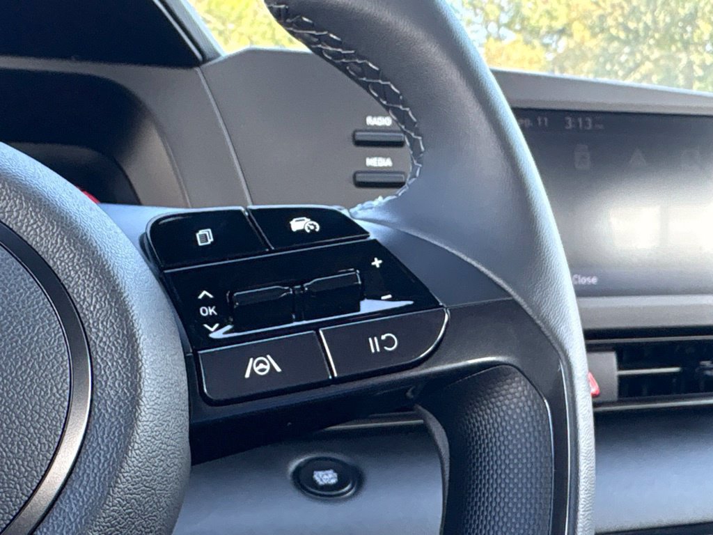 New 2026 Hyundai Elantra SEL Sport FWD image 11