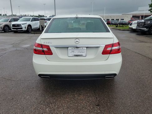 Used 2012 Mercedes-Benz E 350 Sedan image 4