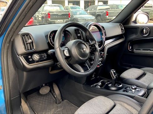 Used 2022 MINI Cooper Countryman S w/ Premium Package image 17