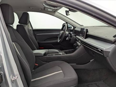 Used 2025 Hyundai Sonata SEL FWD image 21