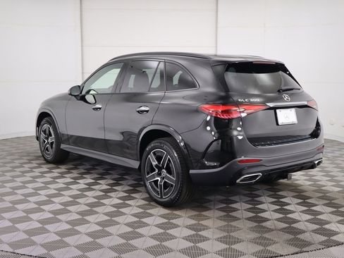 Certified 2025 Mercedes-Benz GLC 300 image 7