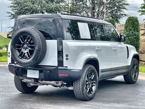 Used 2026 Land Rover Defender 110 S AWD/4WD image 5