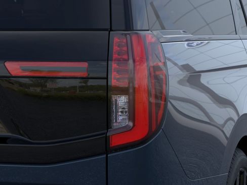 New 2026 Ford Expedition Max Platinum w/ Stealth Performance Package AWD/4WD image 21