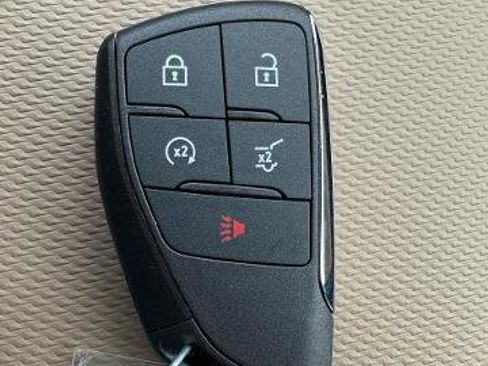 New 2026 Chevrolet Equinox ACTIV w/ Convenience Package III AWD/4WD image 48
