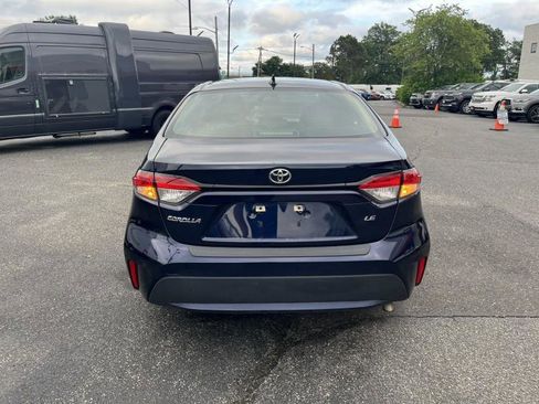 Used 2022 Toyota Corolla LE image 5