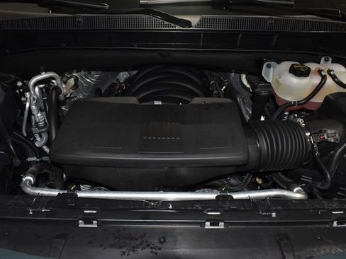 Used 2025 Chevrolet Tahoe Z71 image 10