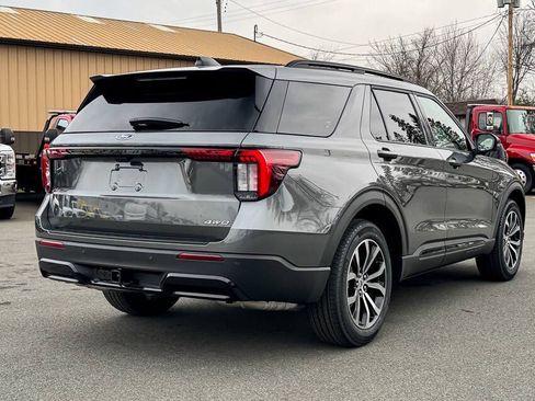 New 2026 Ford Explorer ST-Line AWD/4WD image 3