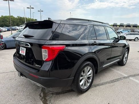 Used 2023 Ford Explorer XLT w/ Equipment Group 202A AWD/4WD image 7
