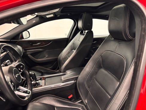 Used 2020 Jaguar XE R-Dynamic S image 11