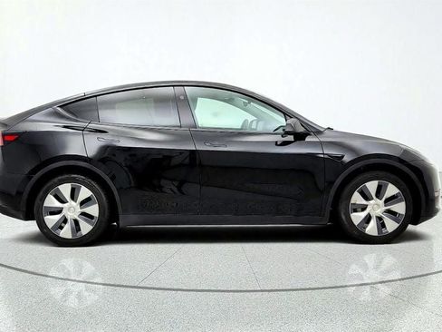 Used 2023 Tesla Model Y Long Range AWD/4WD image 4