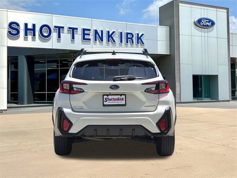 Used 2024 Subaru Crosstrek 2.0i image 7