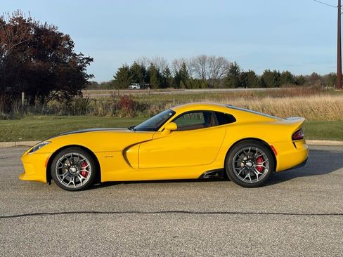 Used 2013 SRT Viper GTS w/ GTS Laguna Interior Pkg image 5