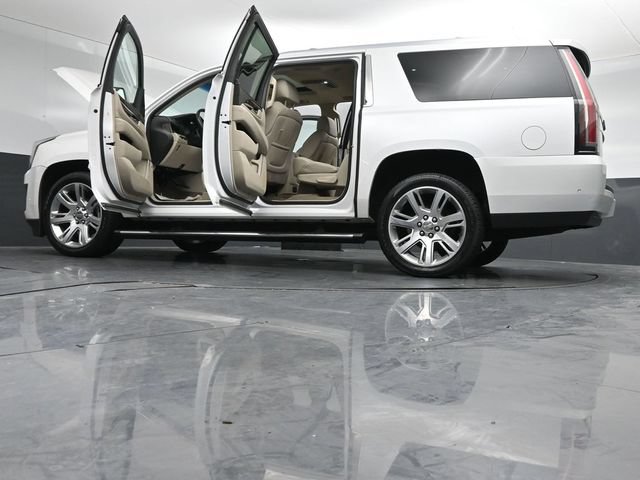 Used 2018 Cadillac Escalade ESV Premium Luxury AWD/4WD image 58