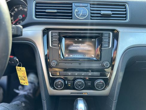 Used 2016 Volkswagen Passat 1.8T S image 16