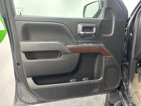 Used 2017 GMC Sierra 2500 SLE w/ SLE Preferred Package AWD/4WD image 12