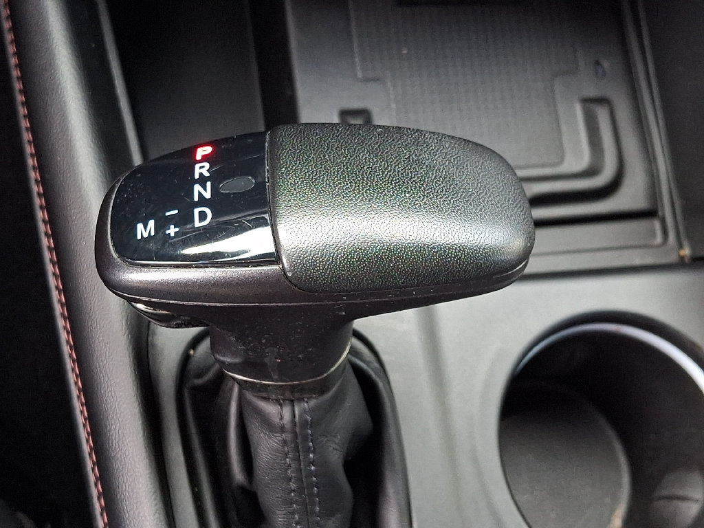 Used 2022 Dodge Durango R/T w/ Blacktop Package AWD/4WD image 18