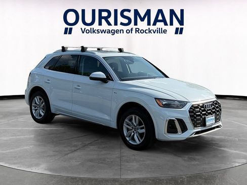Used 2023 Audi Q5 2.0T Premium w/ Convenience Package AWD/4WD image 1