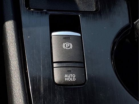 Used 2023 Nissan Rogue SV FWD image 19
