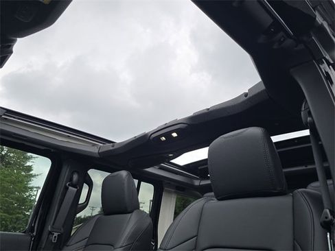 New 2025 Jeep Wrangler Sahara image 10