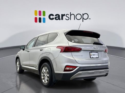 Used 2020 Hyundai Santa Fe SE image 3