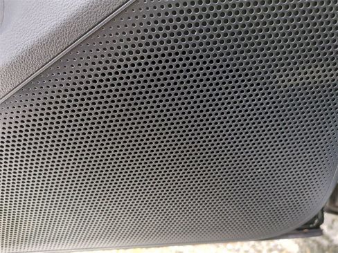 New 2026 Volkswagen Tiguan SE image 13