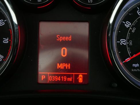 Used 2016 Buick Cascada Premium image 28