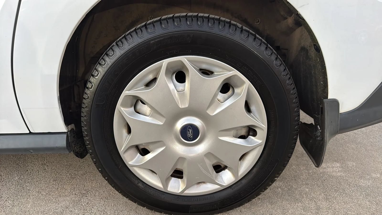 Used 2018 Ford Transit Connect XLT FWD image 14
