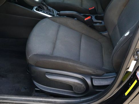 Used 2022 Hyundai Accent SE FWD image 12