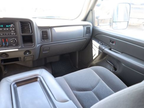 Used 2007 Chevrolet Silverado 3500 LT w/ Heavy-Duty Power Package AWD/4WD image 22