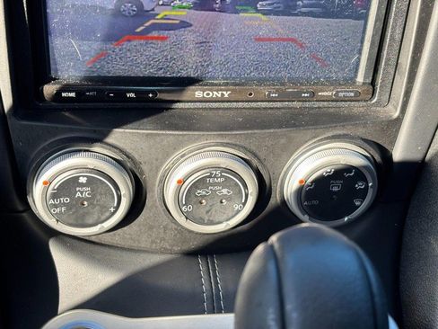 Used 2013 Nissan 370Z Coupe image 21