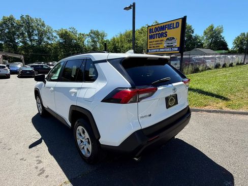 Used 2020 Toyota RAV4 LE w/ All Weather Liner Package AWD/4WD image 7