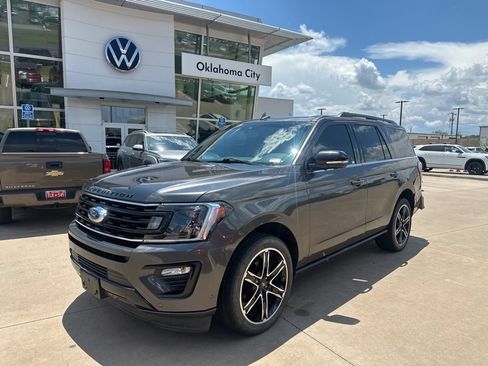 Used 2021 Ford Expedition Limited RWD image 1