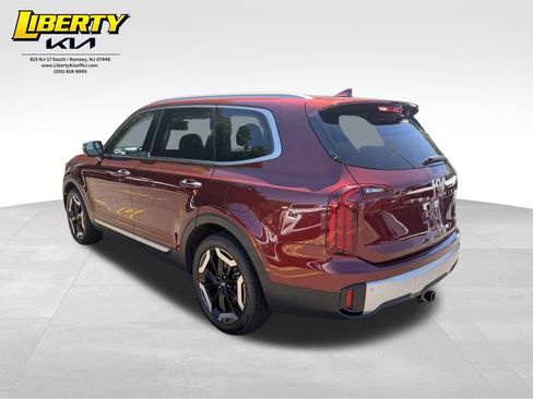 Used 2023 Kia Telluride S w/ S Sunroof Package AWD/4WD image 5