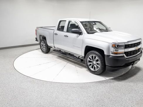 Used 2017 Chevrolet Silverado 1500 W/T w/ Trailering Package AWD/4WD image 27