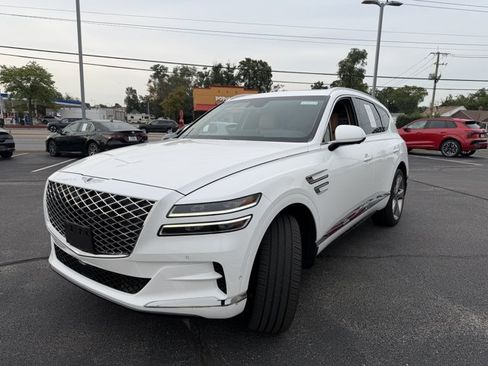 Used 2022 Genesis GV80 2.5T w/ Prestige Package 04 AWD/4WD image 2