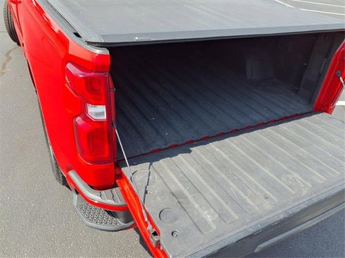 Used 2021 Chevrolet Silverado 1500 RST image 28