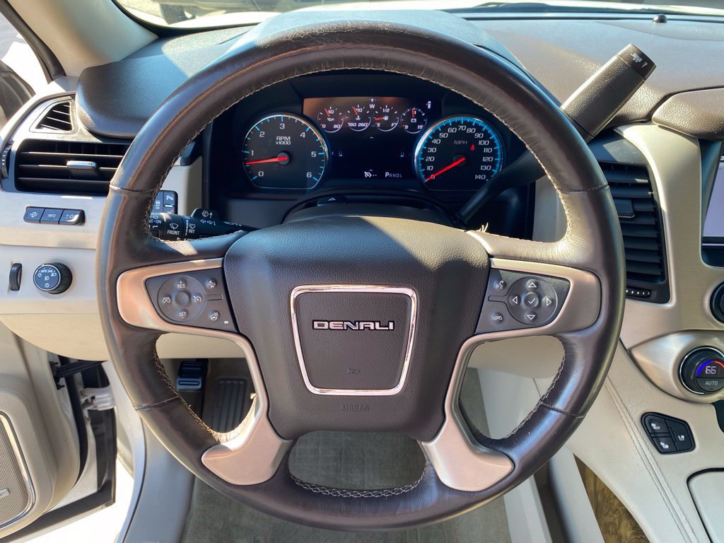 Used 2017 GMC Yukon Denali w/ Open Road Package RWD image 27