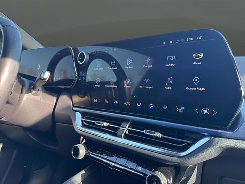 Used 2025 Chevrolet Equinox EV LT w/ Convenience Package image 39