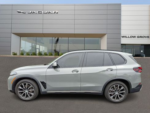 Used 2025 BMW X5 xDrive40i w/ M Sport Package AWD/4WD image 6